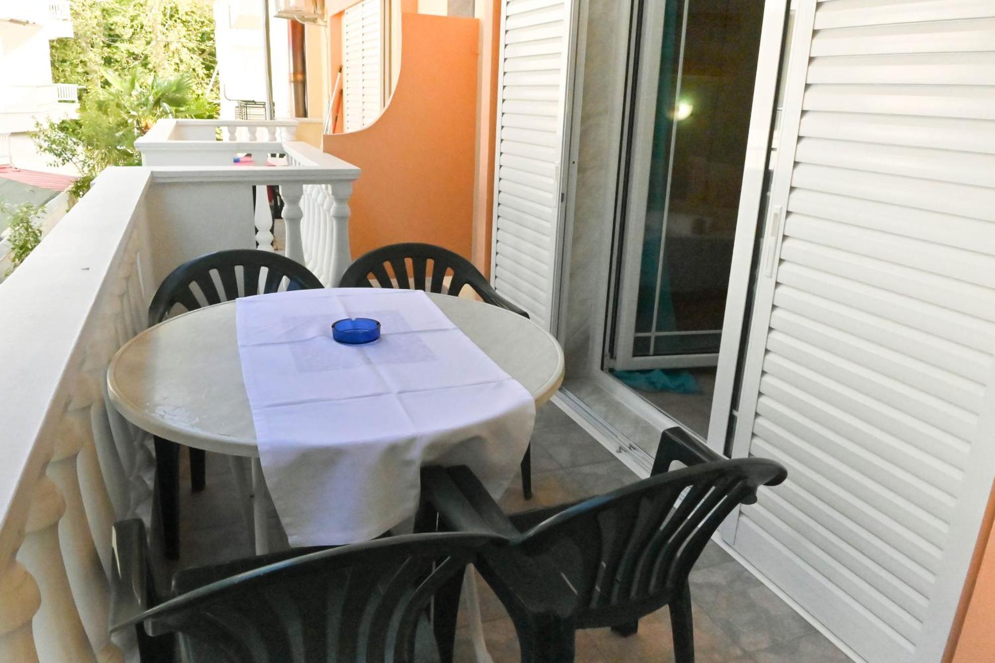 Apartmán El Greco Nei Pori Pokoj fotografie